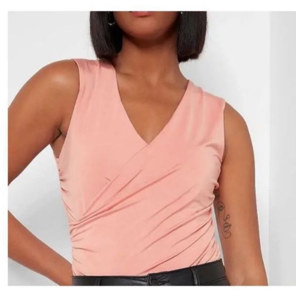 Express Body Contour Compression Ruched V-neck top
